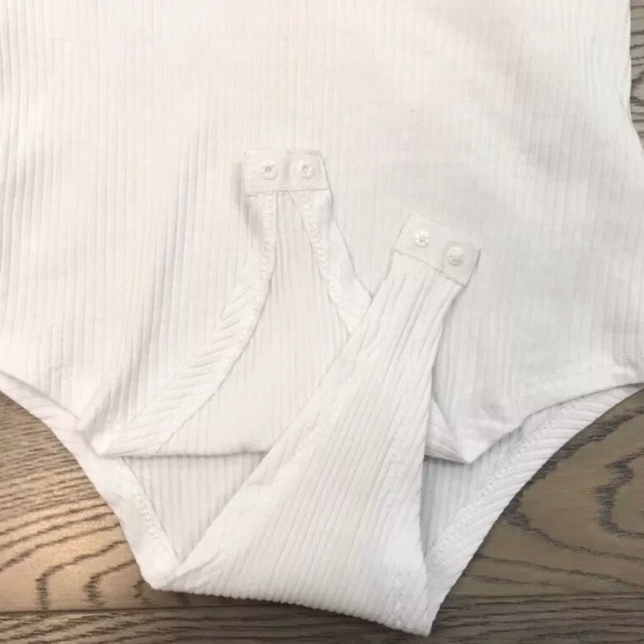 White Ribbed Scoop Neck Button Down Bodysuit - Picture 7 of 7